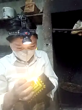 Snapshot of nat-tri chatting on November 2025 02:33:01 PM nat-tri online show from November 2025 02:33:01 PM