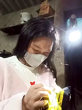 Snapshot of nat-tri chatting on November 2025 04:49:01 PM nat-tri online show from November 2025 04:49:01 PM