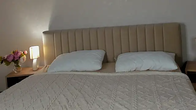 Snapshot of Diam0nd-Kiss chatting on December 2025 04:07:01 AM Diam0nd-Kiss online show from December 2025 04:07:01 AM