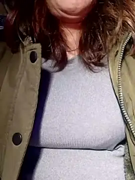 YiyinLy online show from January 2026 08:55:01 PM