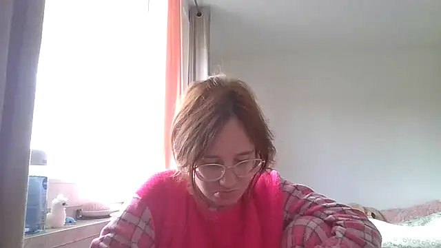 LuckySLove online show from October 2025 01:22:01 PM