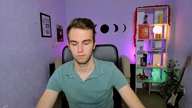 astren villo online show from April 2026 05:17:01 PM