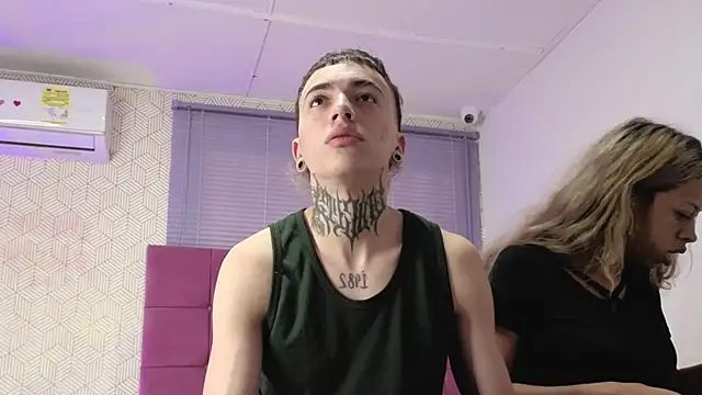 lily and wan online show from November 2025 11:45:01 AM