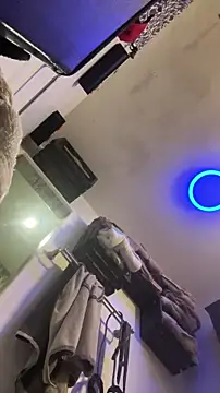 Snapshot of queenkelly1234 chatting on November 2025 01:44:02 PM queenkelly1234 online show from November 2025 01:44:02 PM