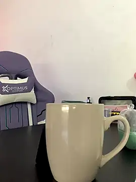 La-Gatiita-trans online show from November 2025 02:24:02 PM