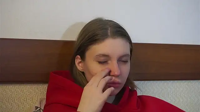 RoslynArcuo online show from November 2025 08:41:01 PM