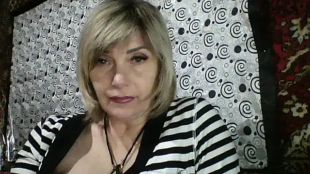 Lia Ray online show from October 2025 06:41:02 PM