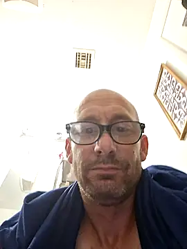 whateveruwanthowever online show from November 2025 12:32:02 AM