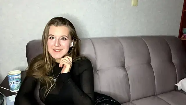 AnnamariaVieu online show from November 2025 08:45:01 PM