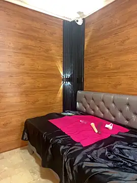 Yvonny27 online show from February 2026 01:10:01 PM