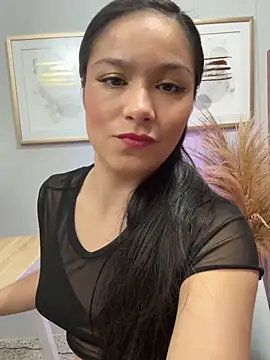 Hannah martinez01 online show from October 2025 01:13:01 PM