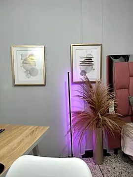 Hannah martinez01 online show from November 2025 01:11:01 PM