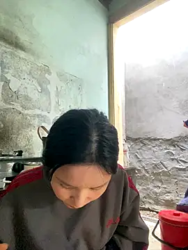 Listen-ly online show from December 2025 06:17:02 AM