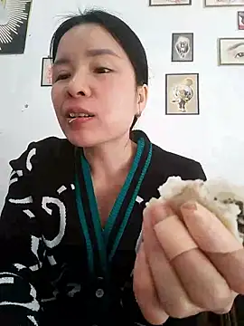 Listen-ly online show from January 2026 02:49:02 AM