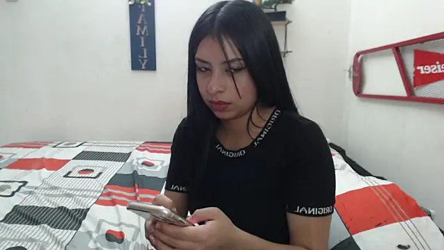 Lya Hall  online show from February 2026 07:32:02 PM