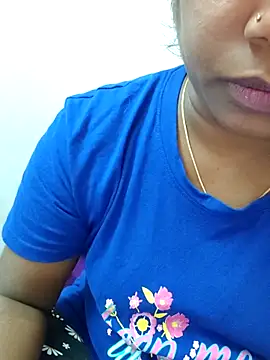 Snapshot of Tamil_Ponnu_Riya chatting on May 2026 06:02:01 PM Tamil Ponnu Riya online show from May 2026 06:02:01 PM