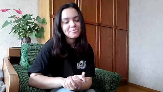 AudieMleczynski online show from November 2025 07:18:01 AM