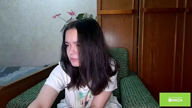 AudieMleczynski online show from November 2025 06:15:01 AM