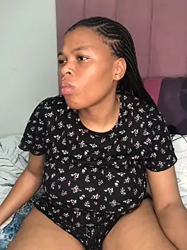 Bubbles156 online show from March 2026 03:32:02 AM