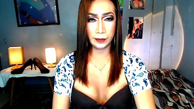 littleredbunny27 online show from March 2026 08:51:02 AM