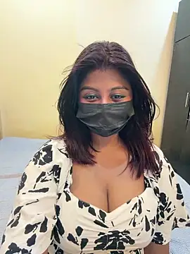 Snapshot of payal_mittal chatting on April 2026 11:24:01 AM payal mittal online show from April 2026 11:24:01 AM