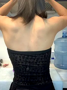 Yuyan ss online show from November 2025 10:37:01 AM