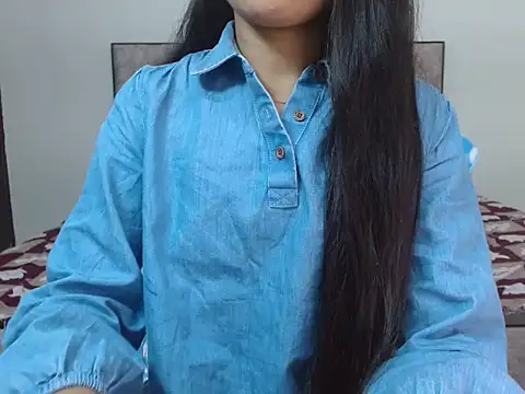 spicy sofiya - online show from November 2025 04:50:02 PM