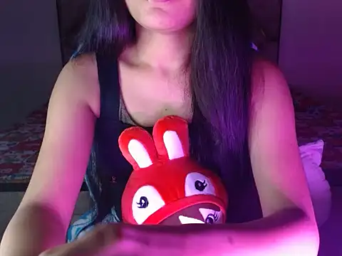 spicy sofiya - online show from November 2025 05:57:01 PM