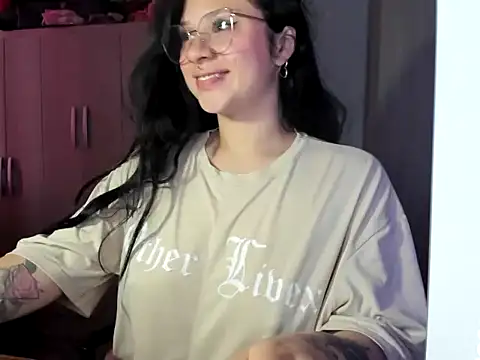 Snapshot of _Emily_vixen chatting on October 2025 10:52:02 AM Emily vixen online show from October 2025 10:52:02 AM