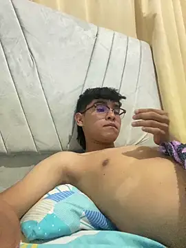 Muchachito18 online show from November 2025 05:27:02 AM