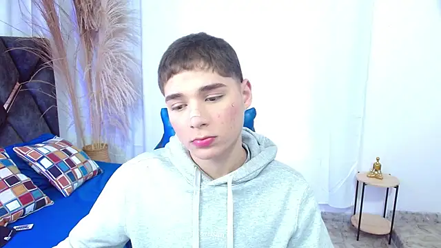 Mattass18 online show from November 2025 12:49:02 PM