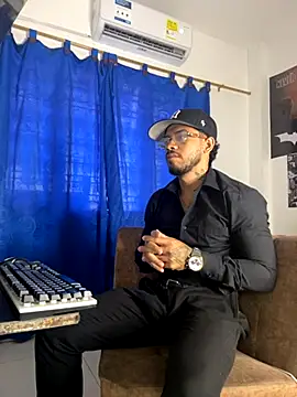 Kylian Alessandro online show from October 2025 03:27:01 PM