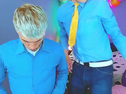 Snapshot of Latin_boysxxxx chatting on October 2025 11:38:01 PM Latin boysxxxx online show from October 2025 11:38:01 PM