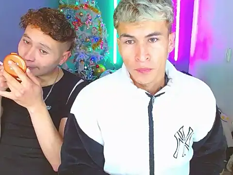 Snapshot of Latin_boysxxxx chatting on November 2025 01:17:02 AM Latin boysxxxx online show from November 2025 01:17:02 AM