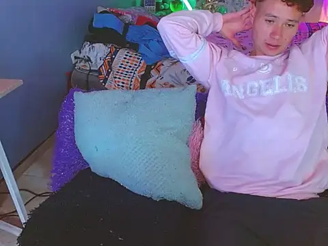 Snapshot of Latin_boysxxxx chatting on December 2025 07:08:02 PM Latin boysxxxx online show from December 2025 07:08:02 PM