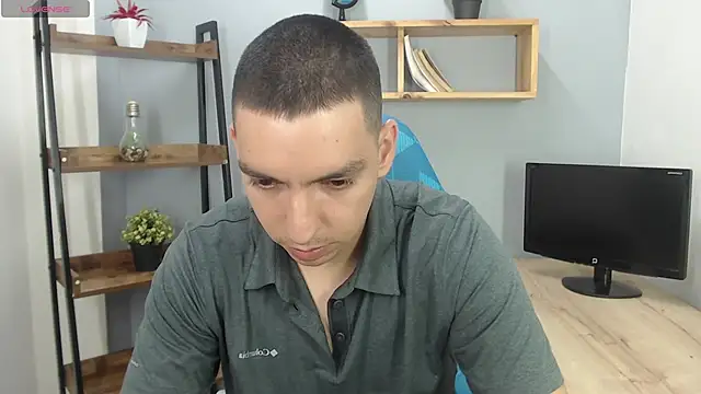 Snapshot of Axel_Stones_ chatting on October 2025 01:44:01 PM Axel Stones online show from October 2025 01:44:01 PM