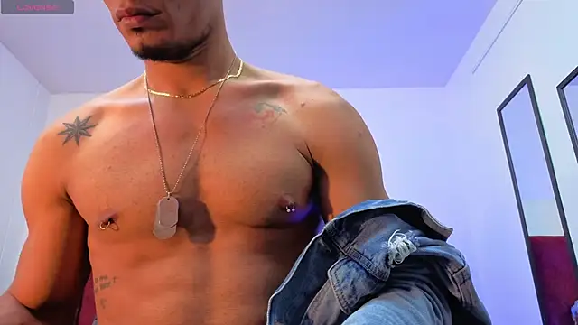 Snapshot of DaamonSlader_ chatting on October 2025 08:31:01 PM DaamonSlader online show from October 2025 08:31:01 PM