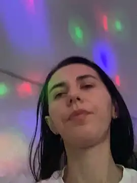 oliviya mur online show from November 2025 02:07:01 PM