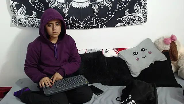 abby n emily online show from November 2025 12:27:02 PM