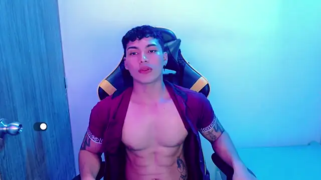 Snapshot of Maynow_666 chatting on October 2025 08:00:02 PM Maynow 666 online show from October 2025 08:00:02 PM