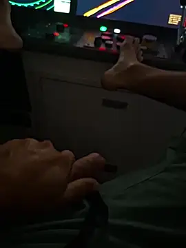 shainnfk online show from December 2025 06:06:01 PM