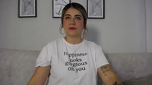 Sweet Bella Valery online show from November 2025 08:23:02 PM