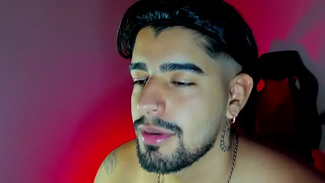 maximo black  online show from October 2025 01:24:02 AM