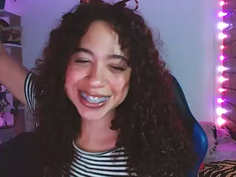 Medussa3033 online show from April 2026 05:21:01 AM