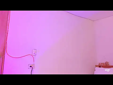 Niaa222 online show from November 2025 10:30:02 PM