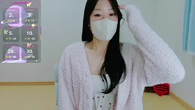 TSUKI circle online show from November 2025 02:19:01 PM