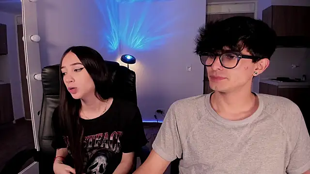 Mikeyvioleta  online show from November 2025 10:33:02 PM