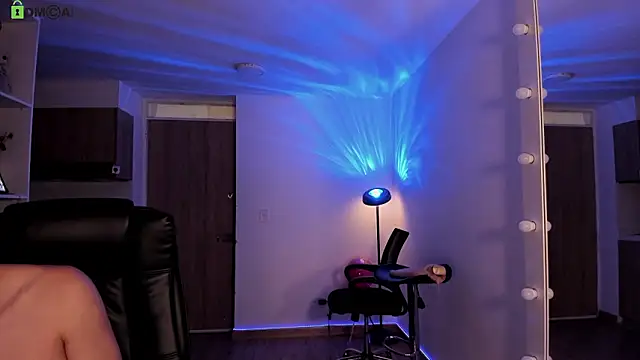 Mikeyvioleta  online show from February 2026 09:27:01 AM