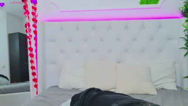 AriannaSins online show from March 2025 01:18:02 PM