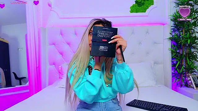 AriannaSins online show from February 2026 12:59:02 PM